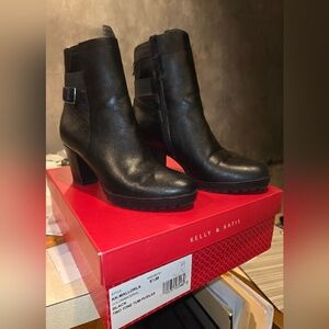 Kelly & Katie Mallorla Black Booties - Like New - Size 6.5 M